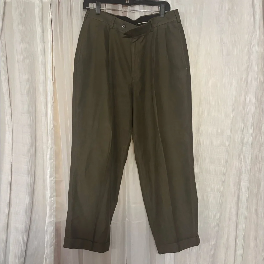 Roundtree & Yorke Green Chinos with Classic Fit